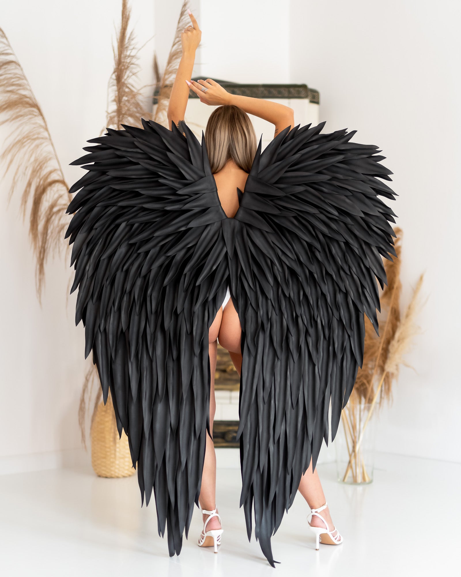 Black Angel Wings Cosplay Sexy Costume for a photo shoot – Bogacci